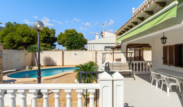 Odsprzedaż - Villa - Orihuela Costa - La Zenia