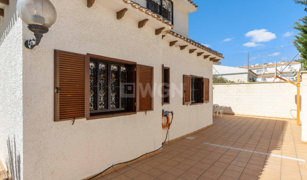 Resale - Villa - Orihuela Costa - La Zenia