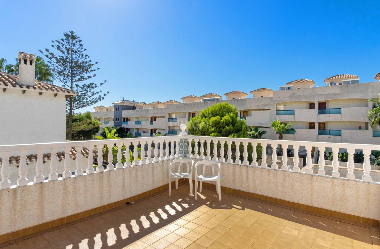 Resale - Villa - Orihuela Costa - La Zenia