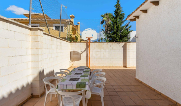 Resale - Villa - Orihuela Costa - La Zenia