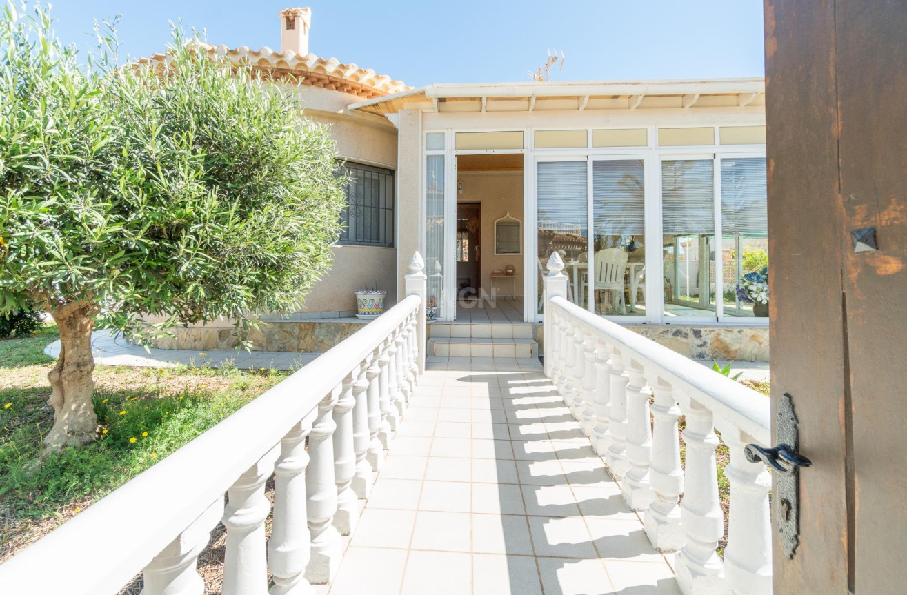 Odsprzedaż - Villa - Orihuela Costa - Playa Flamenca