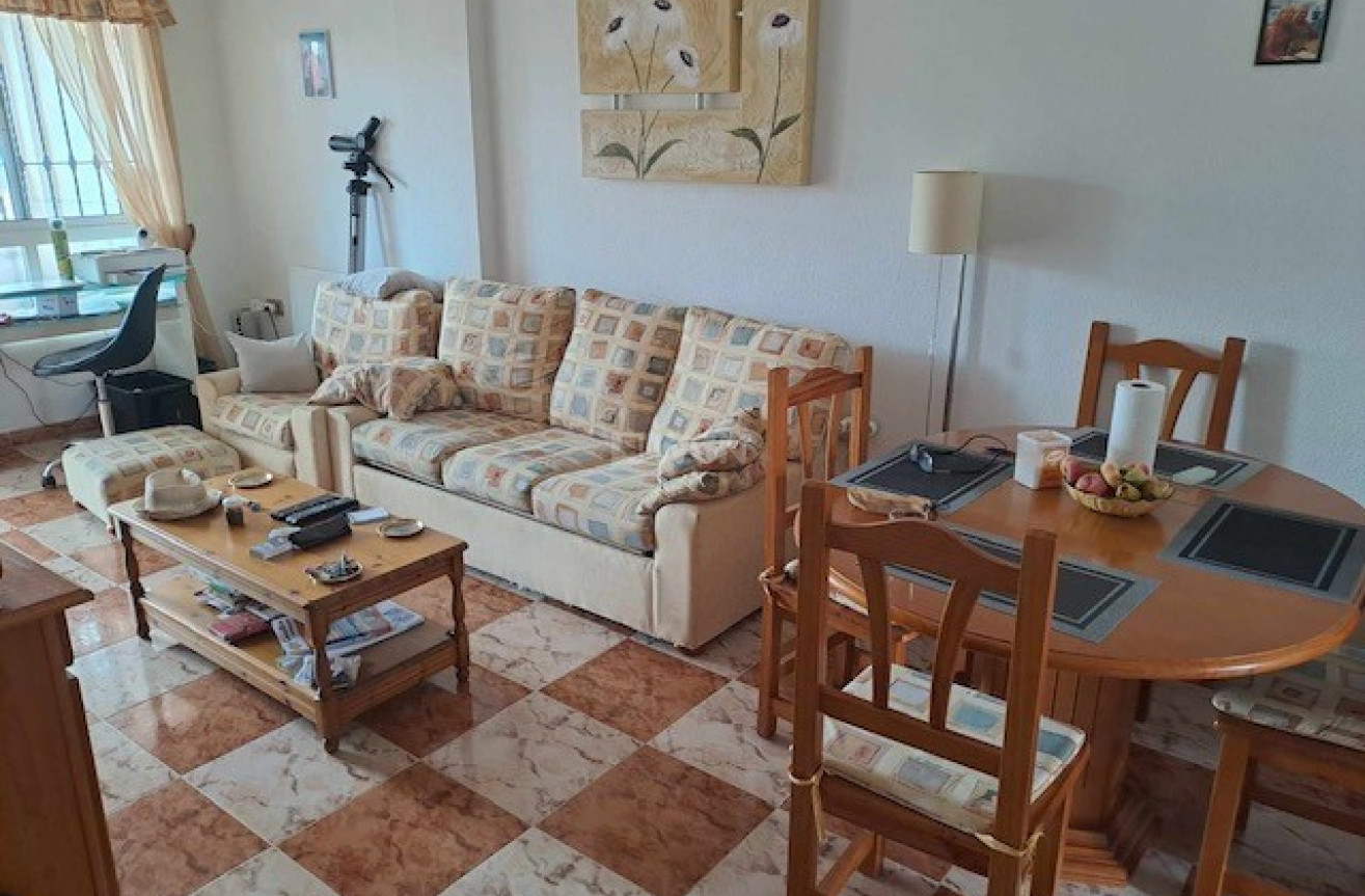 Resale - Apartment / flat - Villamartin - Costa Blanca