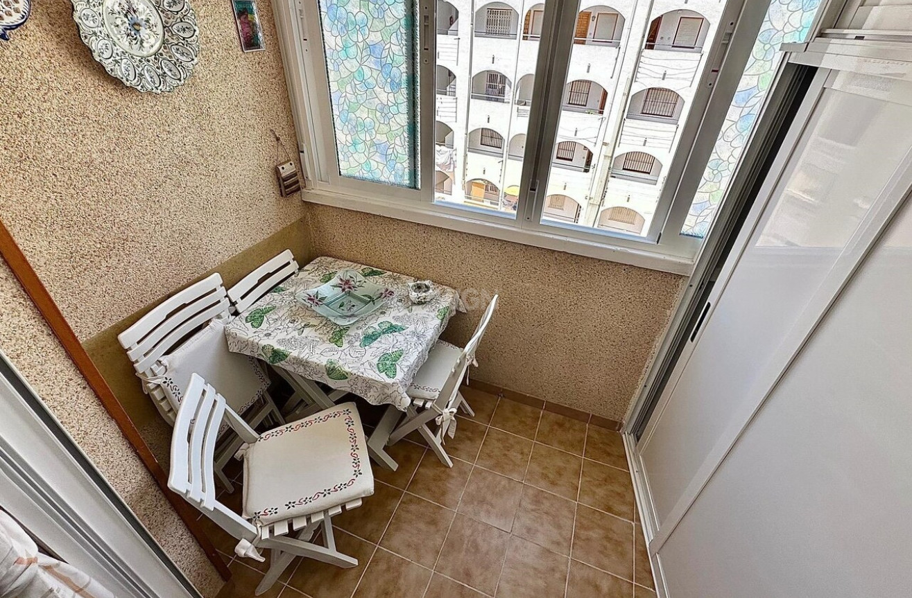 Resale - Apartment / flat - Torrevieja - Costa Blanca