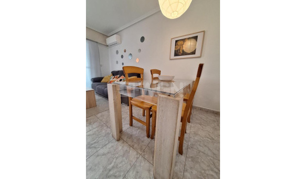 Resale - Apartment / flat - Torrevieja - Costa Blanca