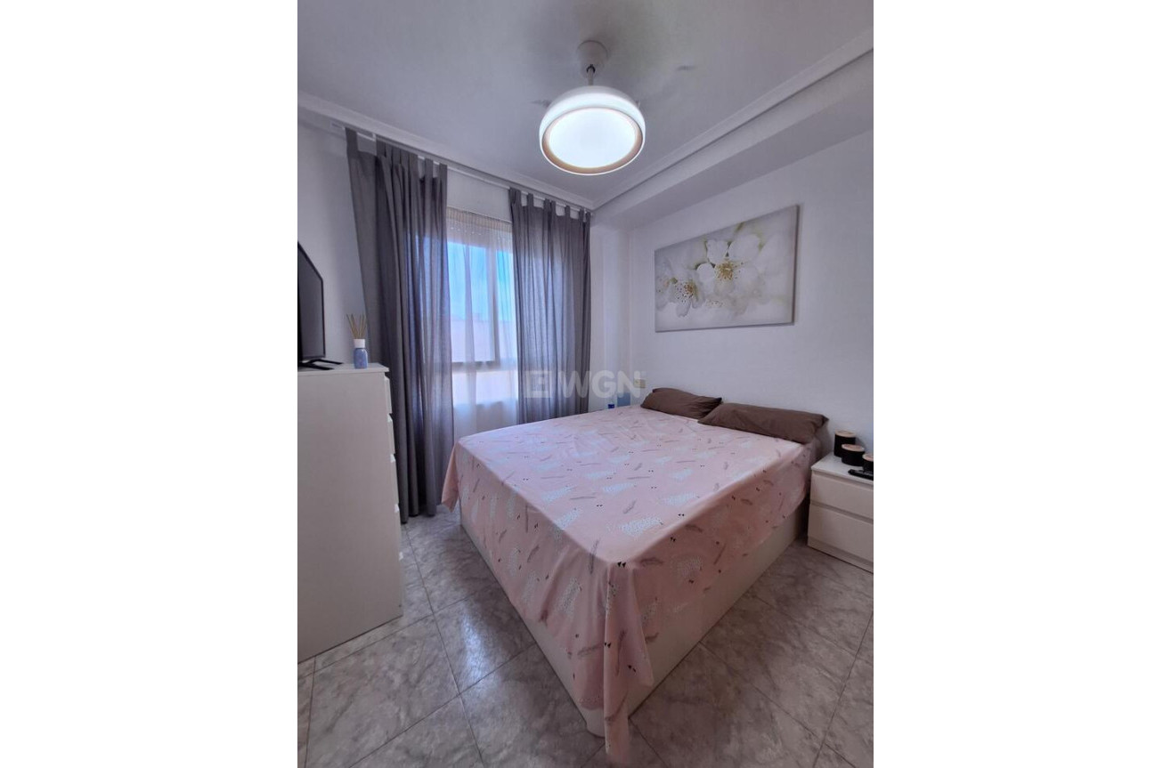 Resale - Apartment / flat - Torrevieja - Costa Blanca