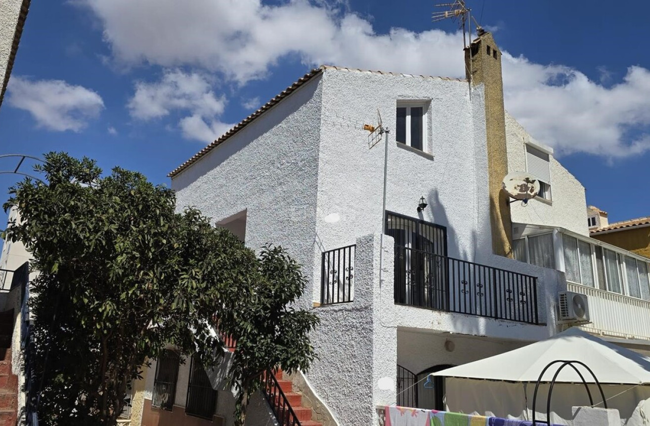 Odsprzedaż - Bungalow - Torrevieja - Nueva Torrevieja