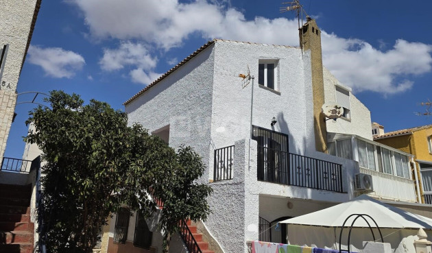 Odsprzedaż - Bungalow - Torrevieja - Nueva Torrevieja