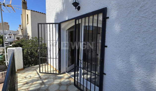 Odsprzedaż - Bungalow - Torrevieja - Nueva Torrevieja