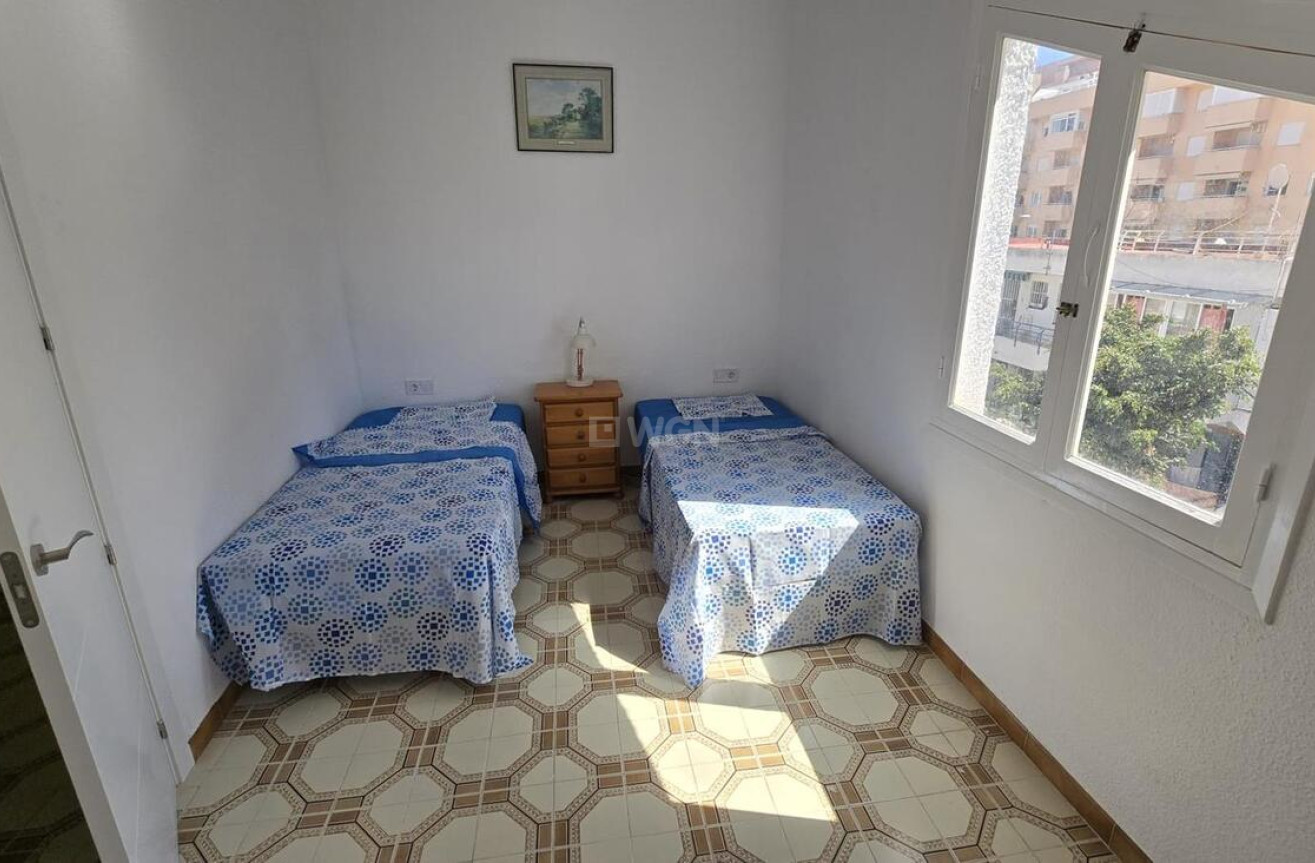 Odsprzedaż - Bungalow - Torrevieja - Nueva Torrevieja