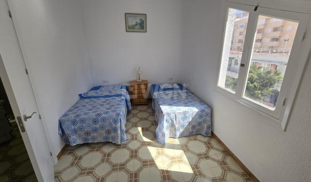 Odsprzedaż - Bungalow - Torrevieja - Nueva Torrevieja