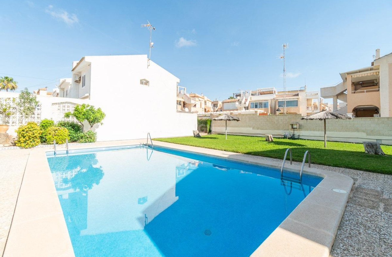 Resale - Bungalow - Torrevieja - Los Frutales