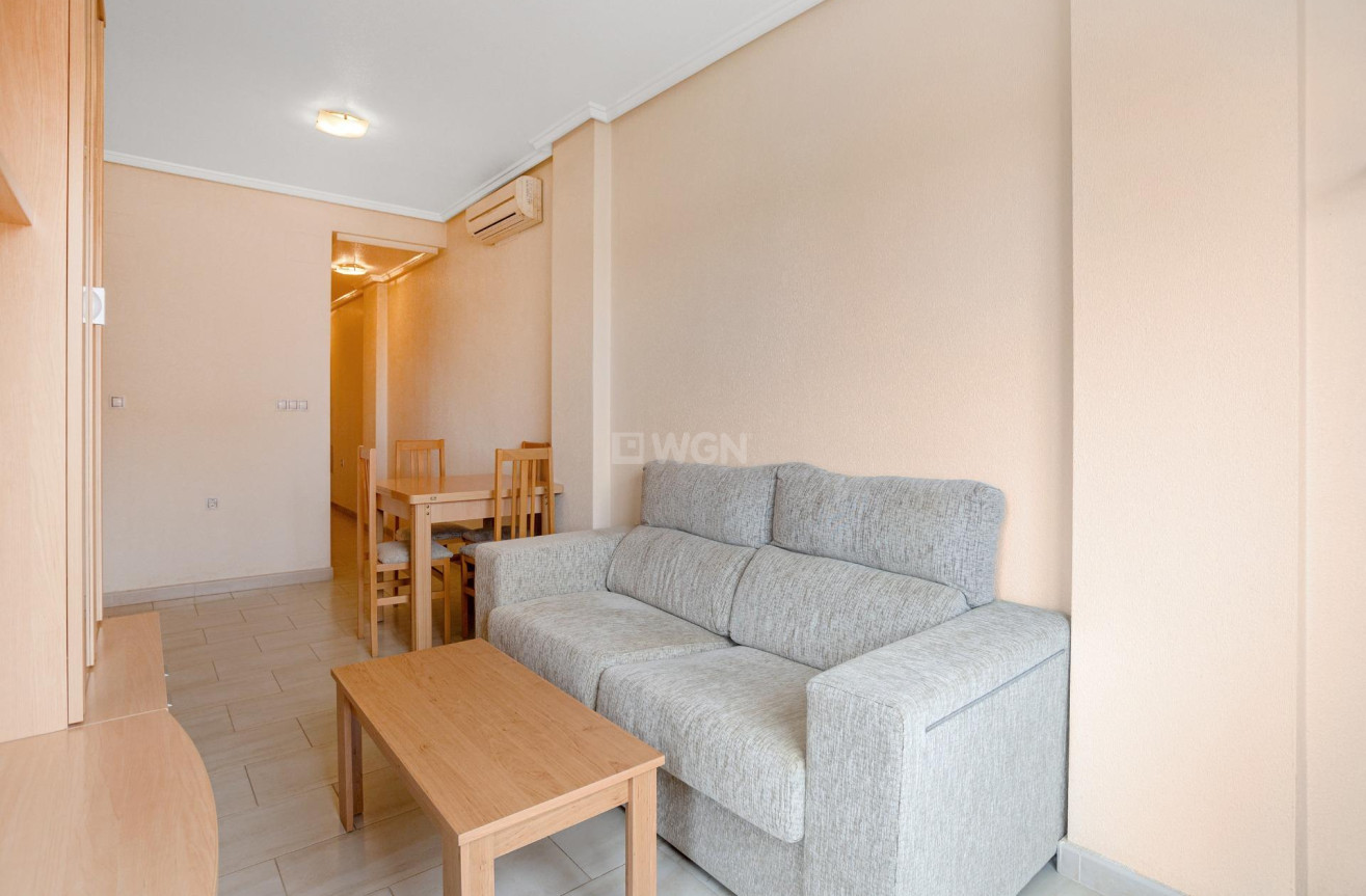 Resale - Apartment / flat - Torrevieja - Centro