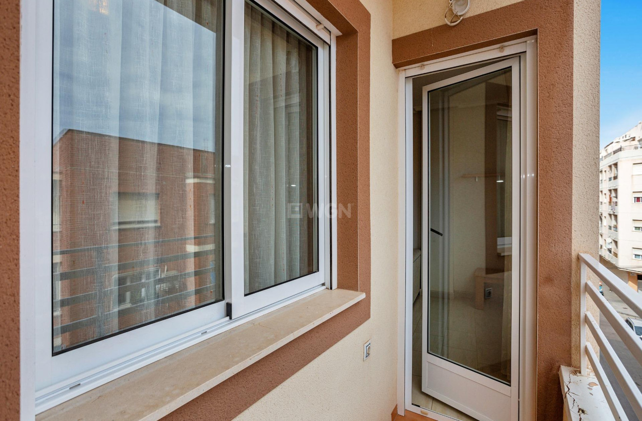 Resale - Apartment / flat - Torrevieja - Centro