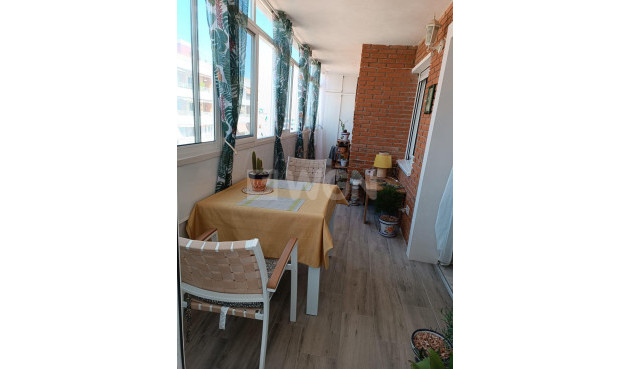 Resale - Apartment / flat - Torrevieja - Punta Prima