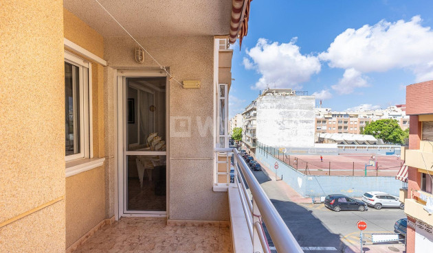 Resale - Apartment / flat - Torrevieja - Estacion De Autobuses