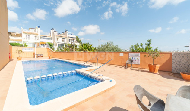 Odsprzedaż - Bungalow - Orihuela Costa - Los Dolses