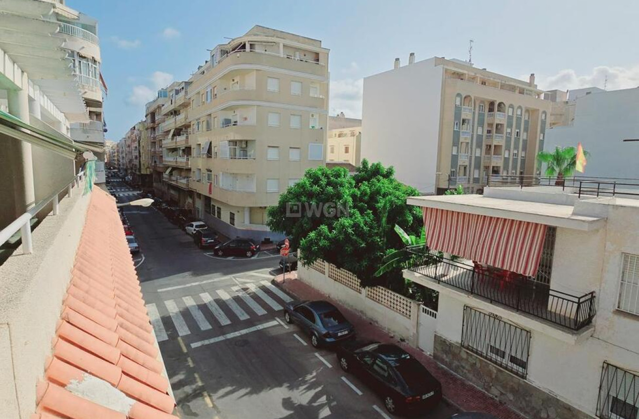 Resale - Apartment / flat - Torrevieja - Habaneras