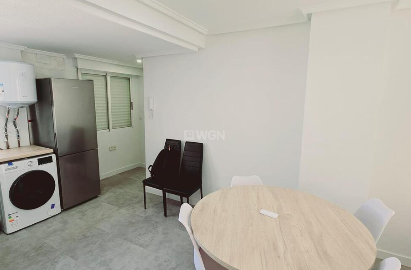 Resale - Apartment / flat - Torrevieja - Nueva Torrevieja