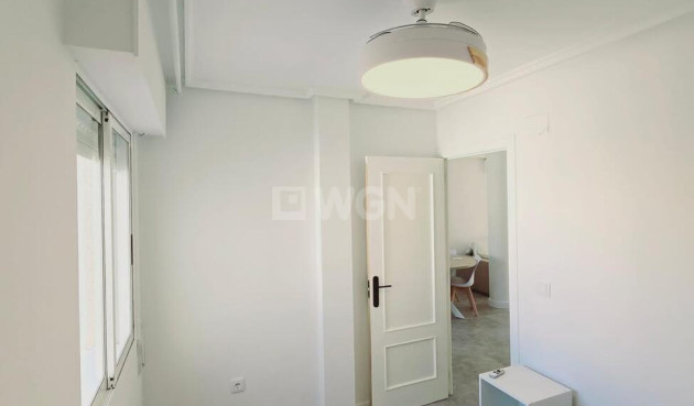 Resale - Apartment / flat - Torrevieja - Habaneras