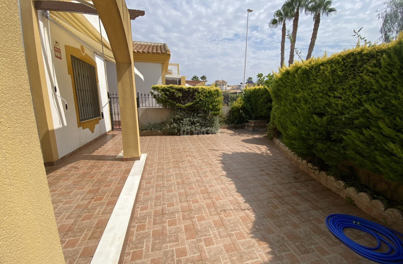 Odsprzedaż - Bungalow - Mazarron Country Club - Inland