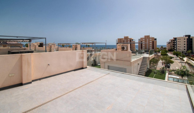 Resale - Villa - Mil Palmeras - Costa Blanca