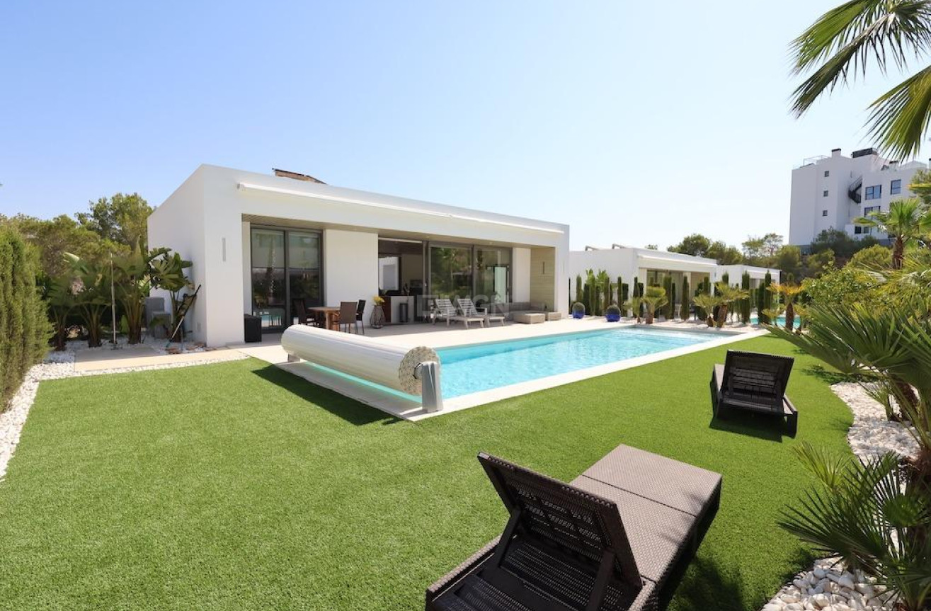 Resale - Villa - San Miguel de Salinas - Inland