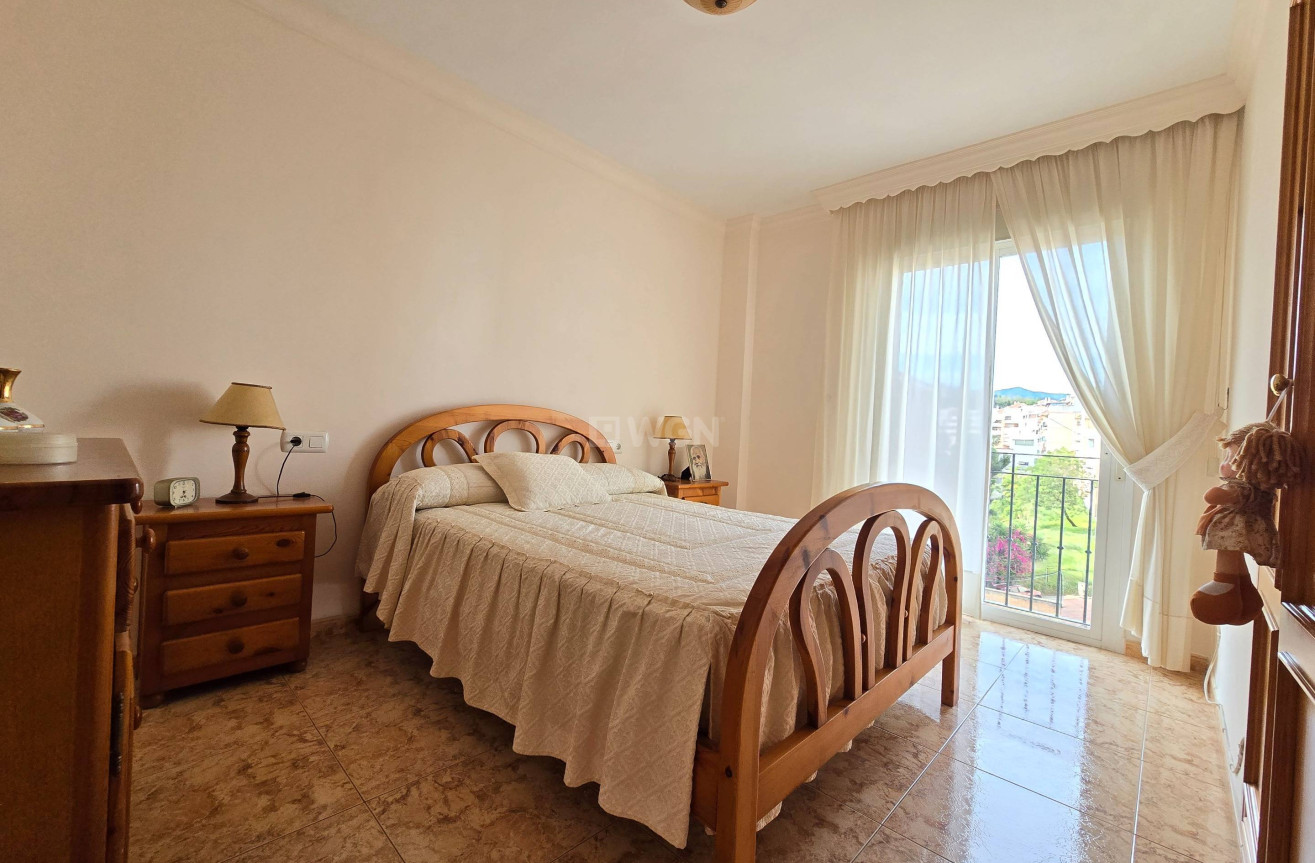 Resale - Apartment / flat - Estepona - Centro