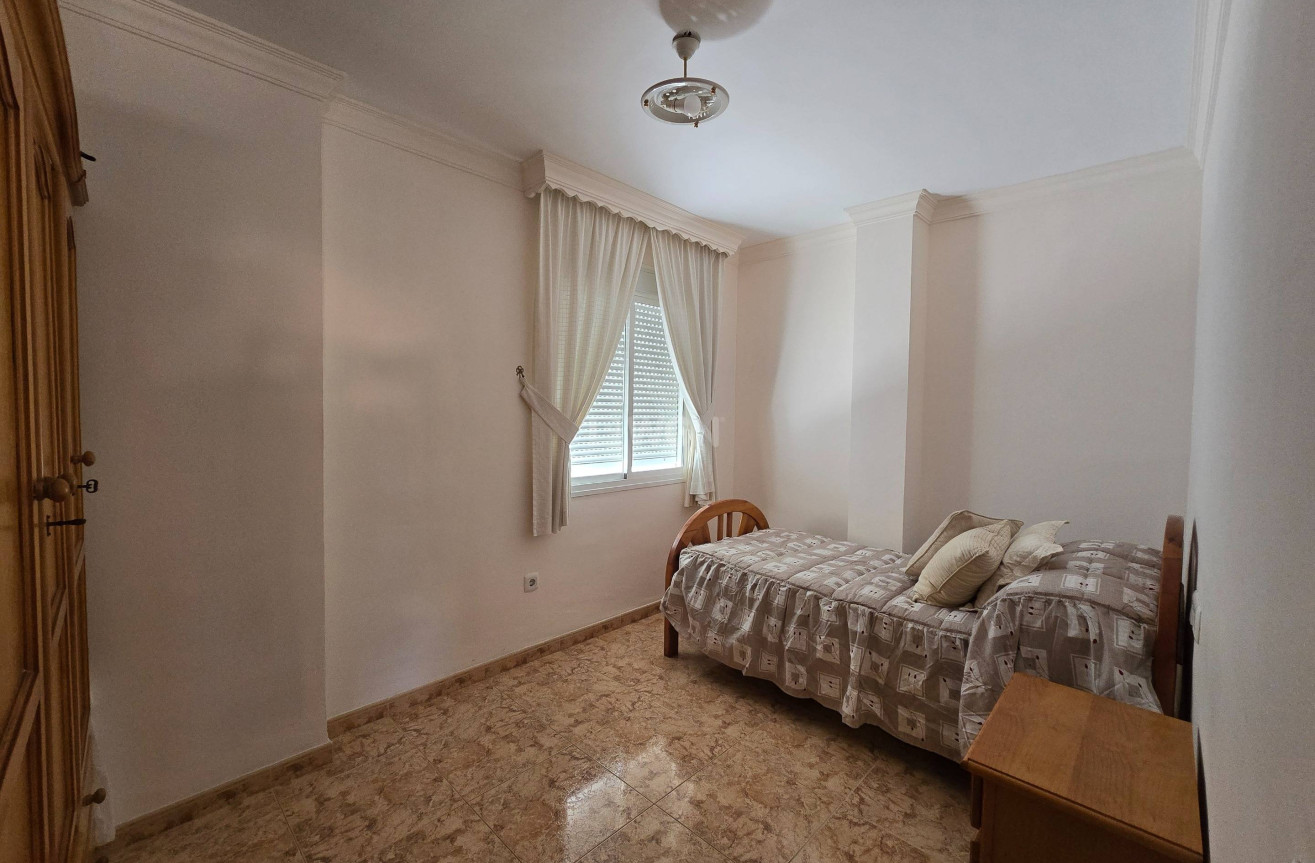 Resale - Apartment / flat - Estepona - Centro