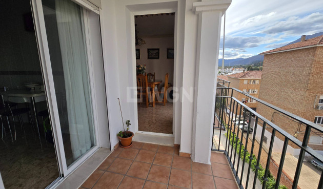 Resale - Apartment / flat - Estepona - Centro