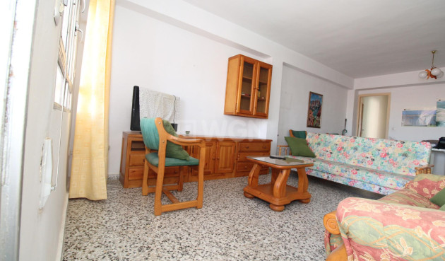 Resale - Penthouse - Lo Pagan - Villananitos