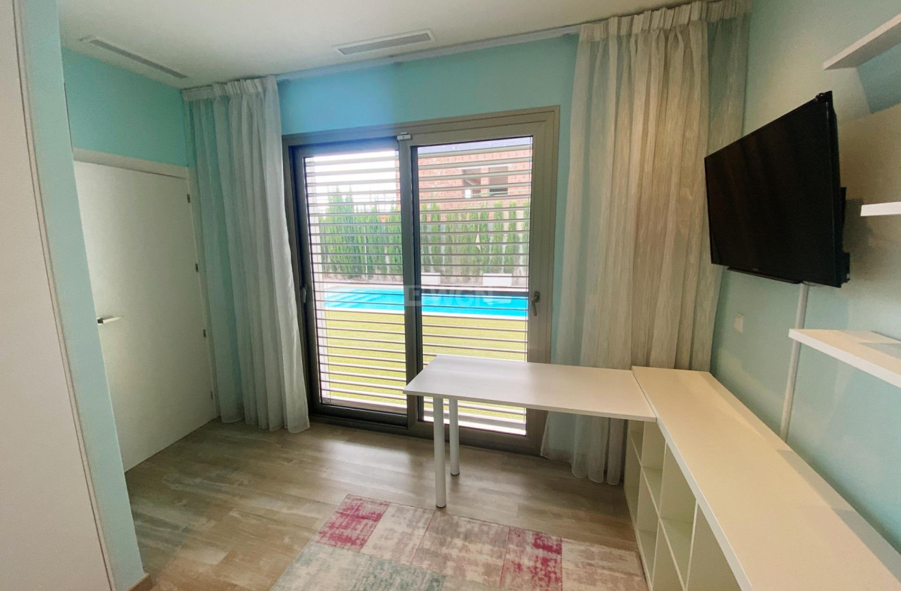 Resale - Villa - Benijofar - Pueblo