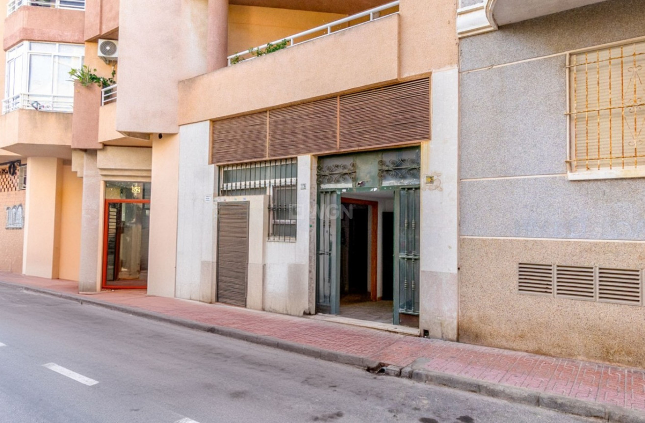 Reventa - Comercial - Torrevieja - Costa Blanca