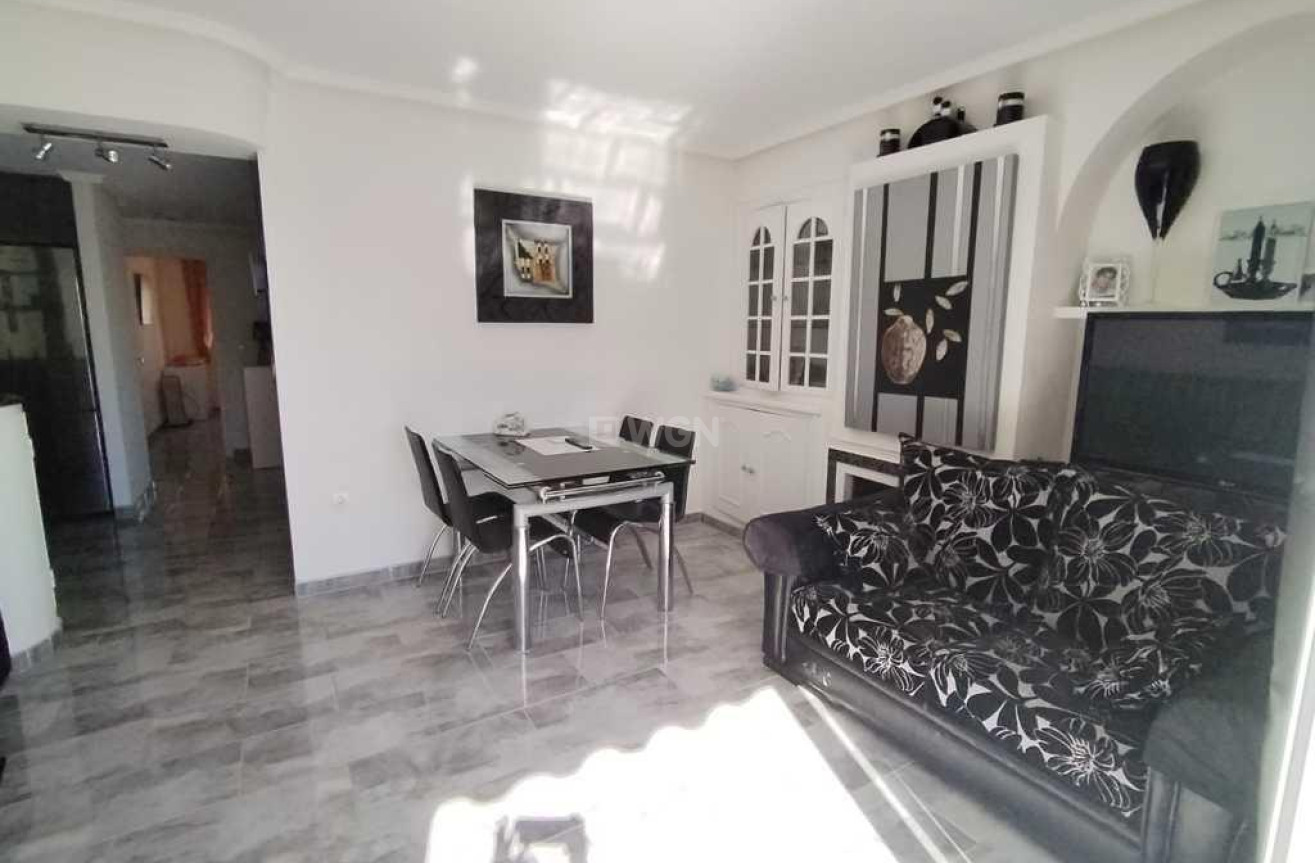 Resale - Apartment / flat - Torrevieja - Los Frutales