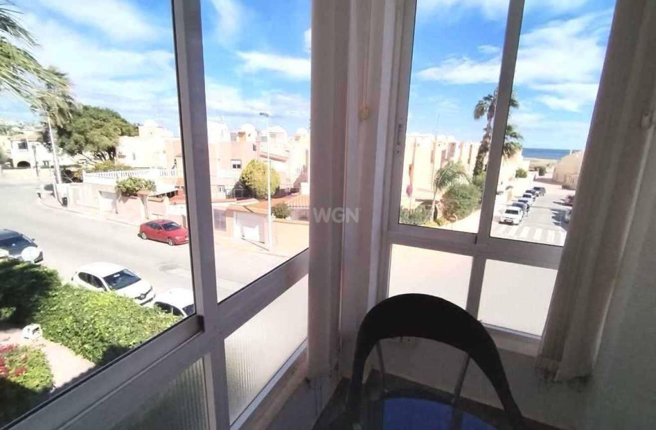 Resale - Apartment / flat - Torrevieja - Los Frutales