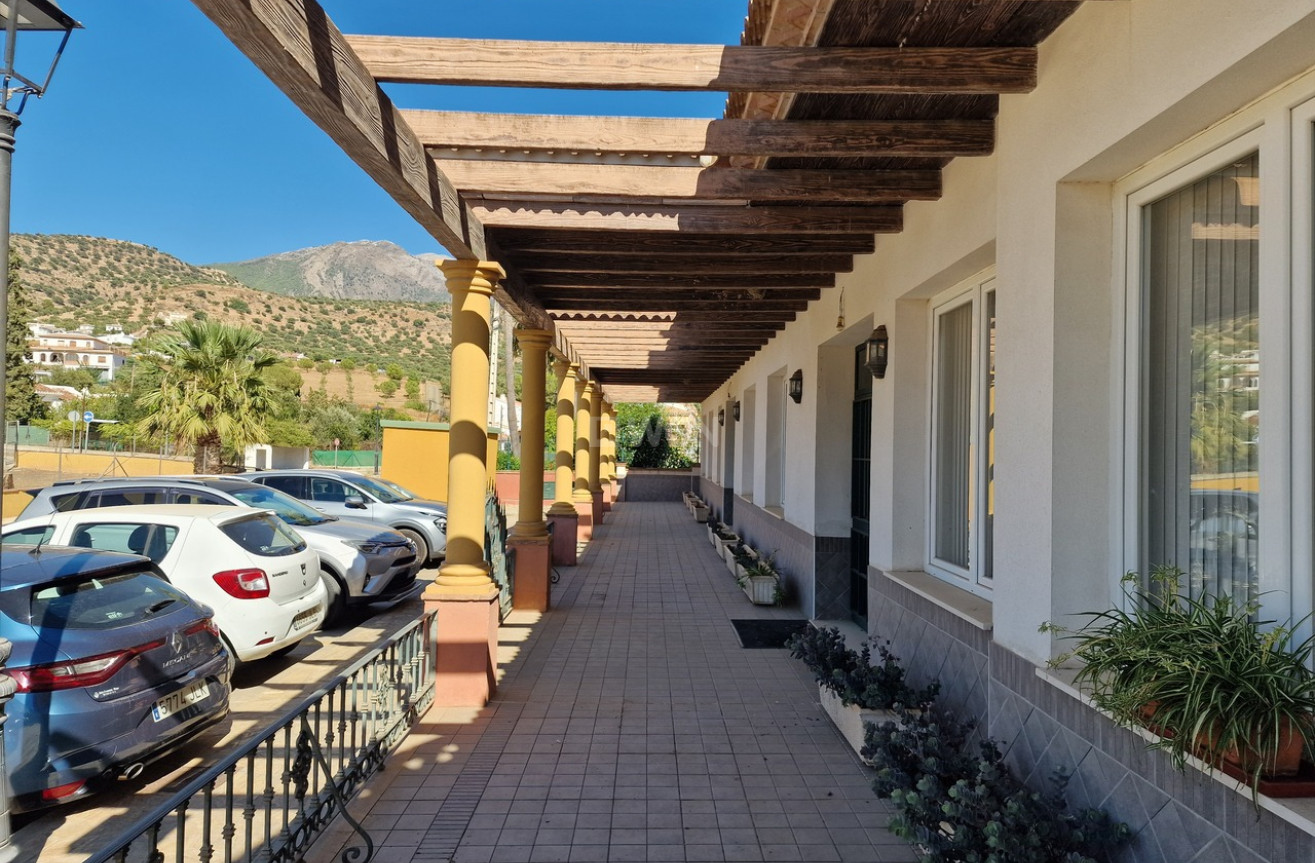 Resale - Apartment / flat - Alcaucín - Inland