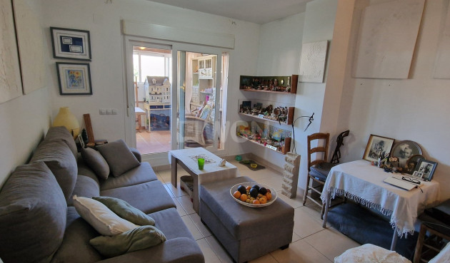 Resale - Apartment / flat - Alcaucín - Inland