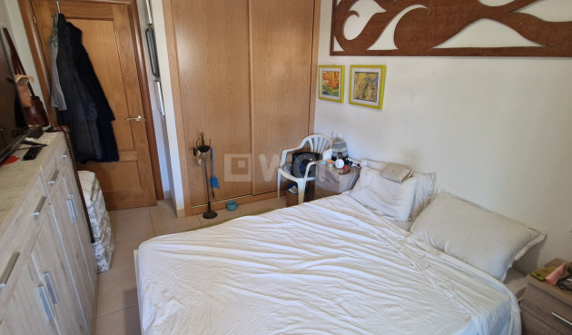 Resale - Apartment / flat - Alcaucín - Inland