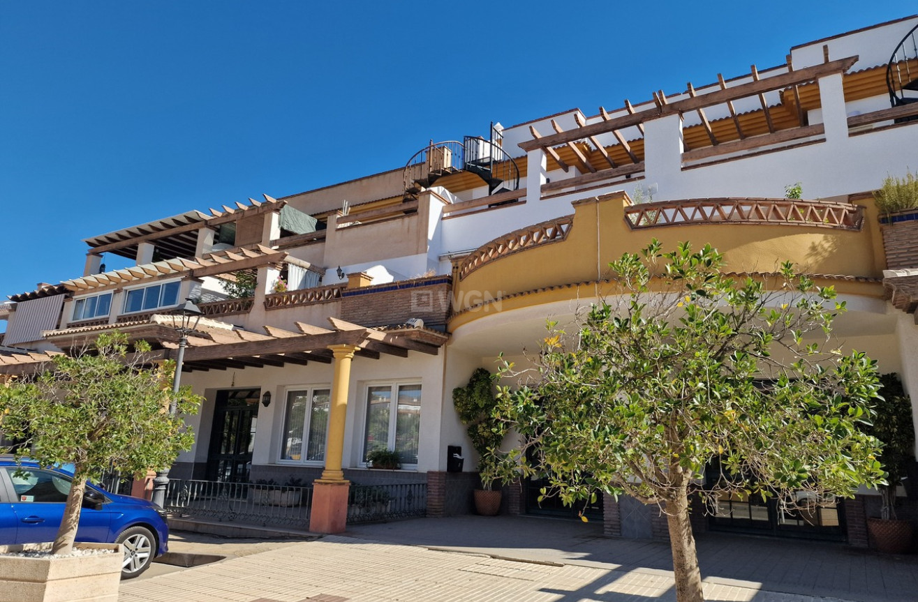 Resale - Apartment / flat - Alcaucín - Inland