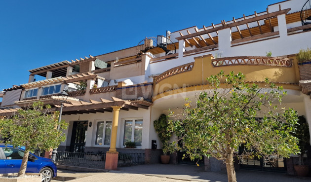 Resale - Apartment / flat - Alcaucín - Inland