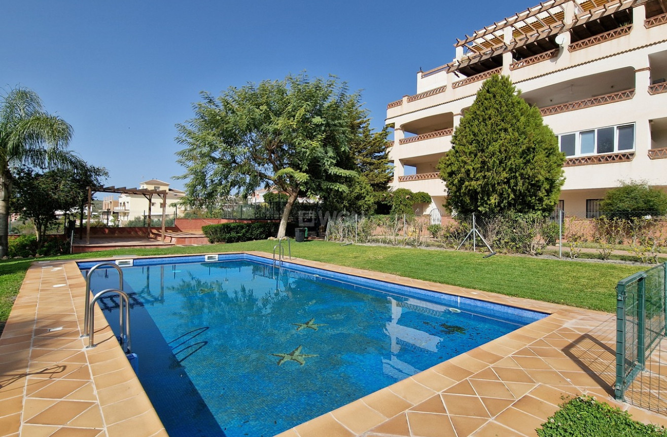 Resale - Apartment / flat - Alcaucín - Inland