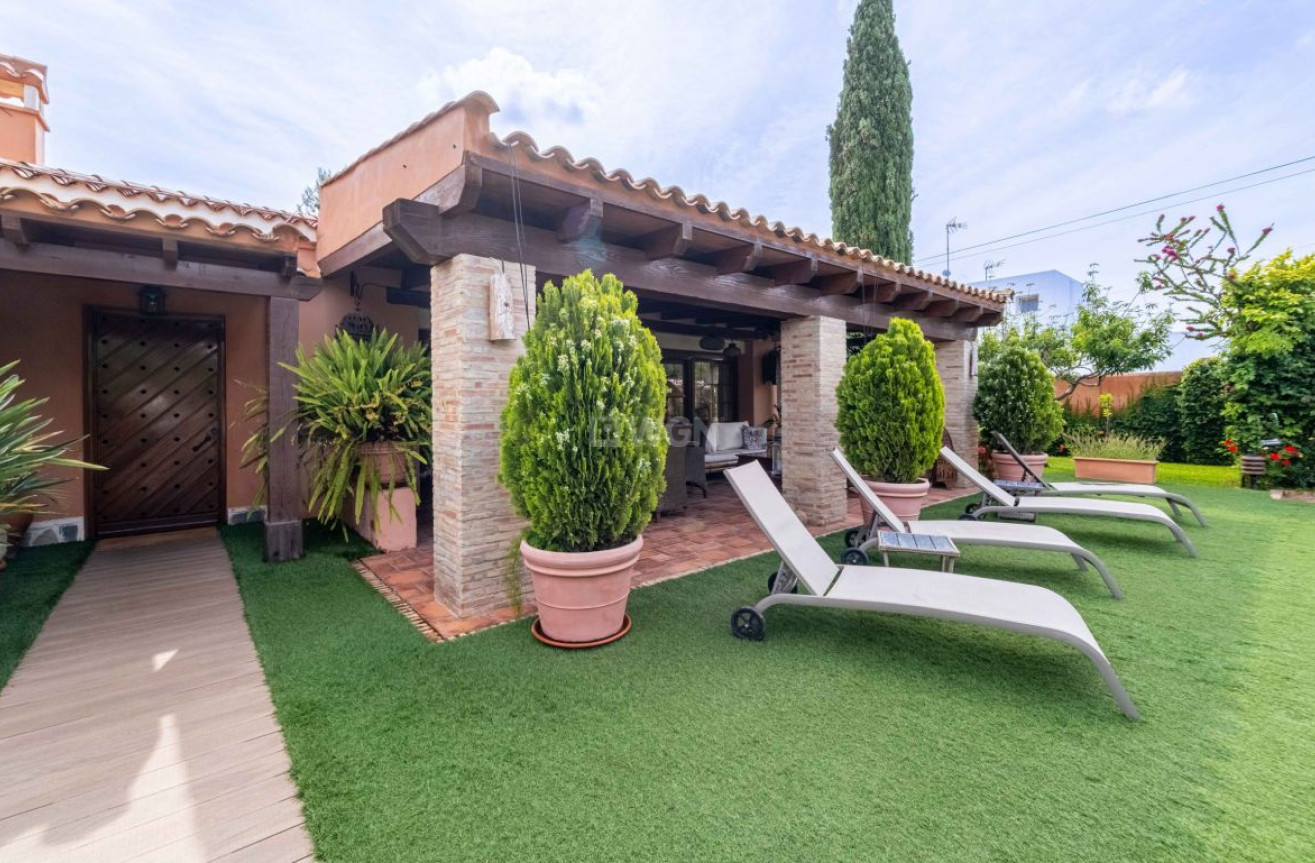 Reventa - Villa - Torrevieja - Costa Blanca