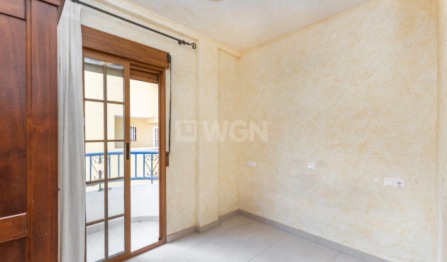 Resale - Apartment / flat - Torrevieja - La Mata