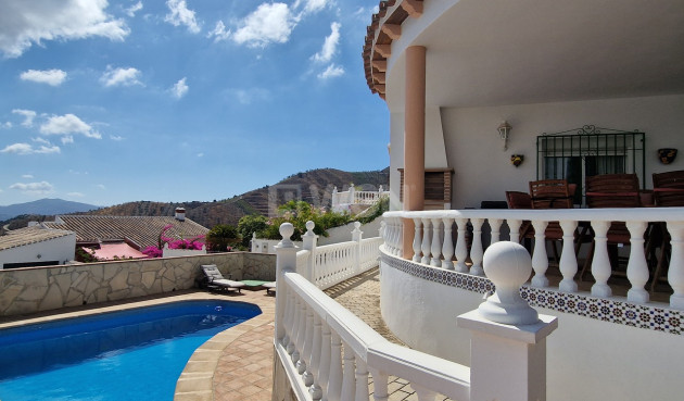 Resale - Villa - Vinuela - Inland