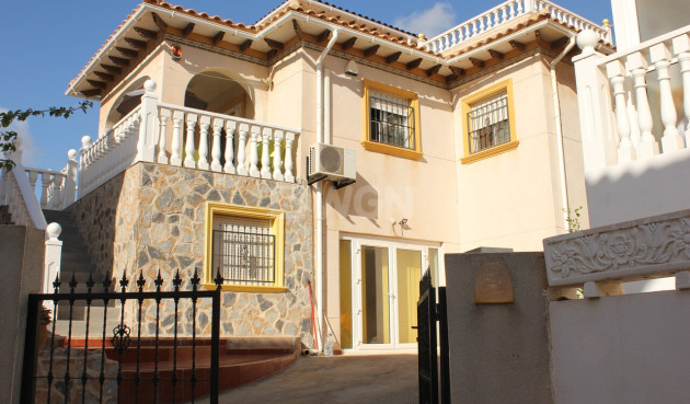 Resale - Villa - La Zenia - Costa Blanca