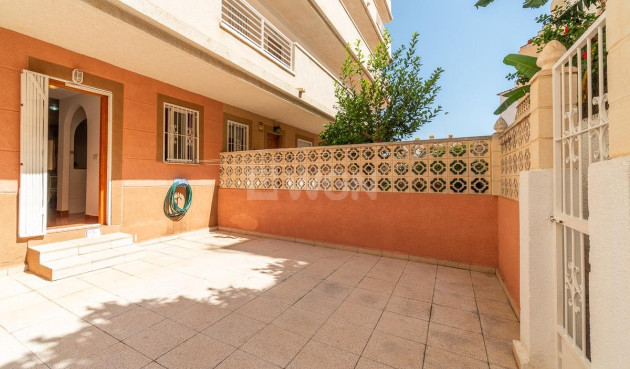 Resale - Apartment / flat - Torrevieja - Nueva Torrevieja