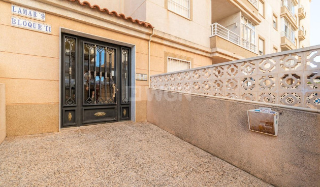 Resale - Apartment / flat - Torrevieja - Nueva Torrevieja