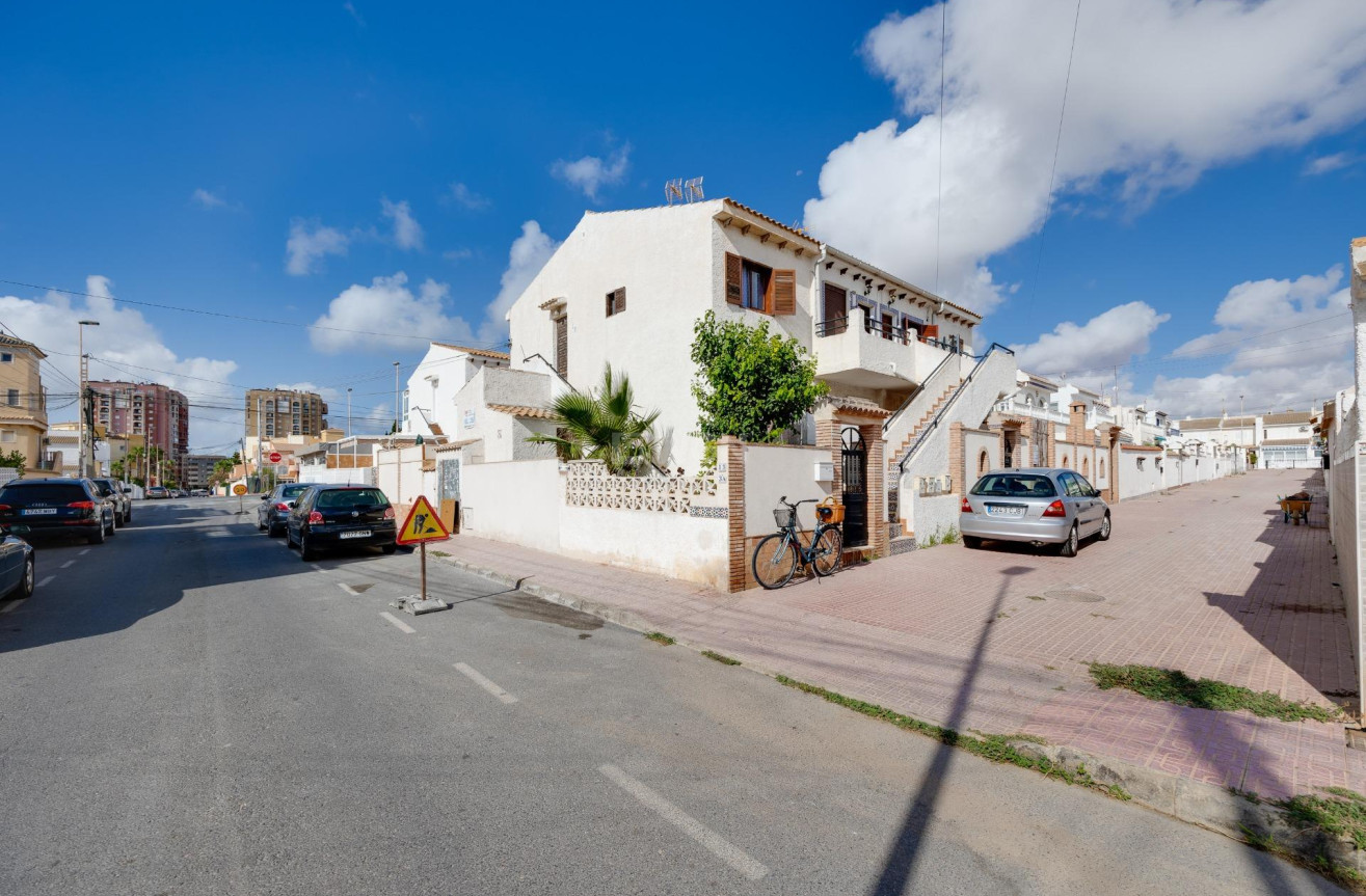 Odsprzedaż - Bungalow - Torrevieja - Los Frutales