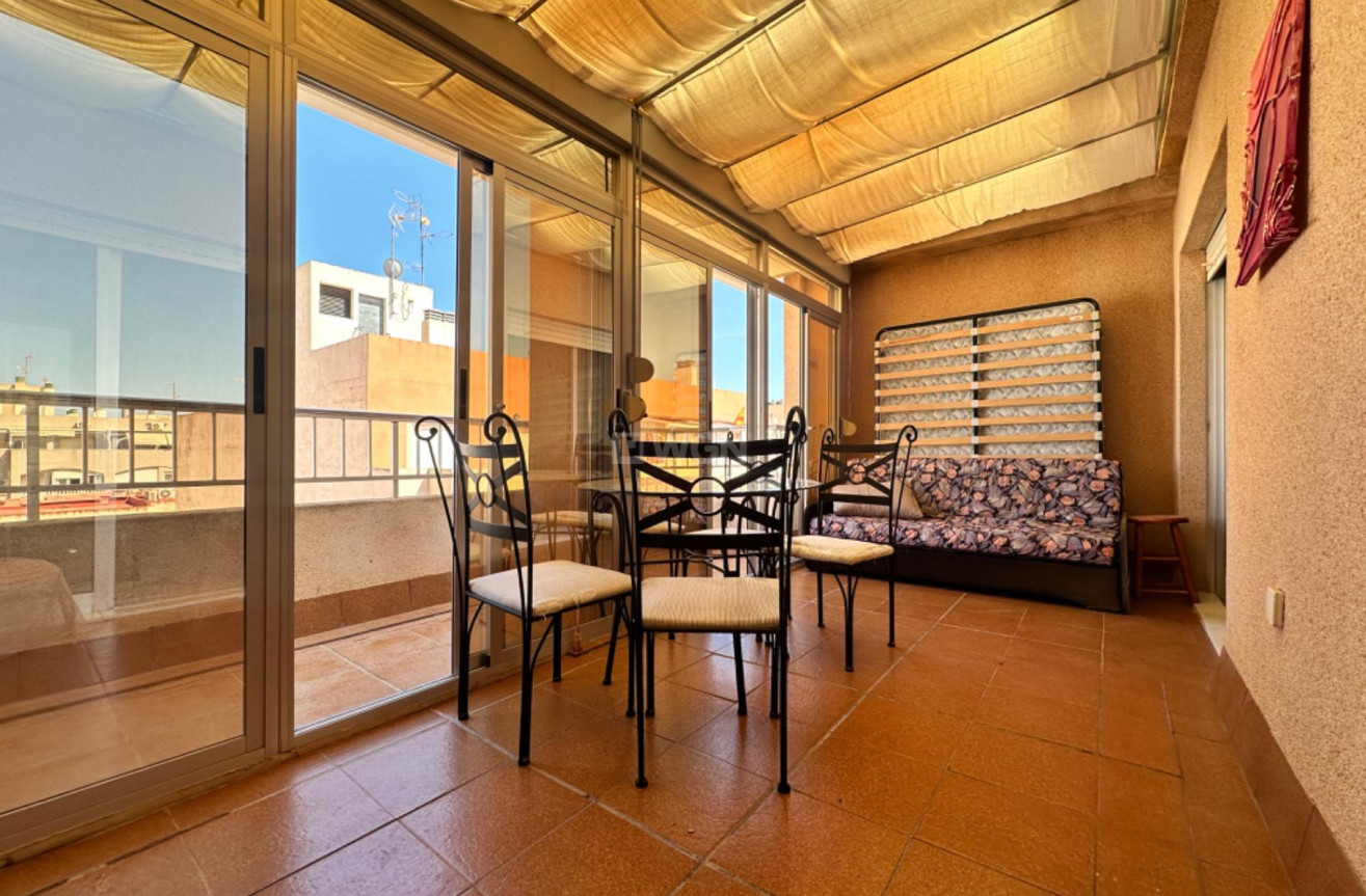 Resale - Apartment / flat - Torrevieja - Playa de los Locos