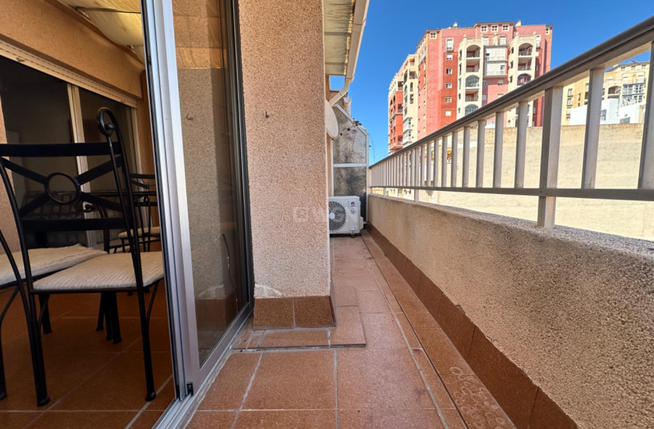 Resale - Apartment / flat - Torrevieja - Playa de los Locos