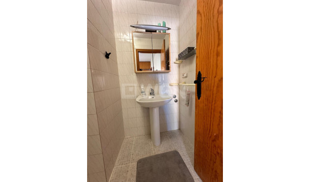 Resale - Apartment / flat - Torrevieja - Playa de los Locos